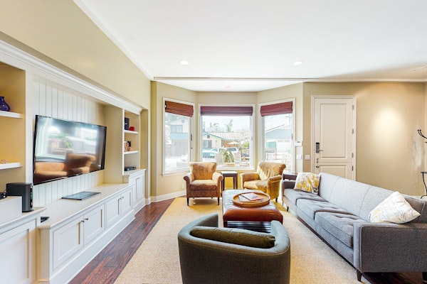 Sycamore Beach Retreat Fantastic Family House 1/2 Block From Beach w/Private W/D, WiFi, Central AC