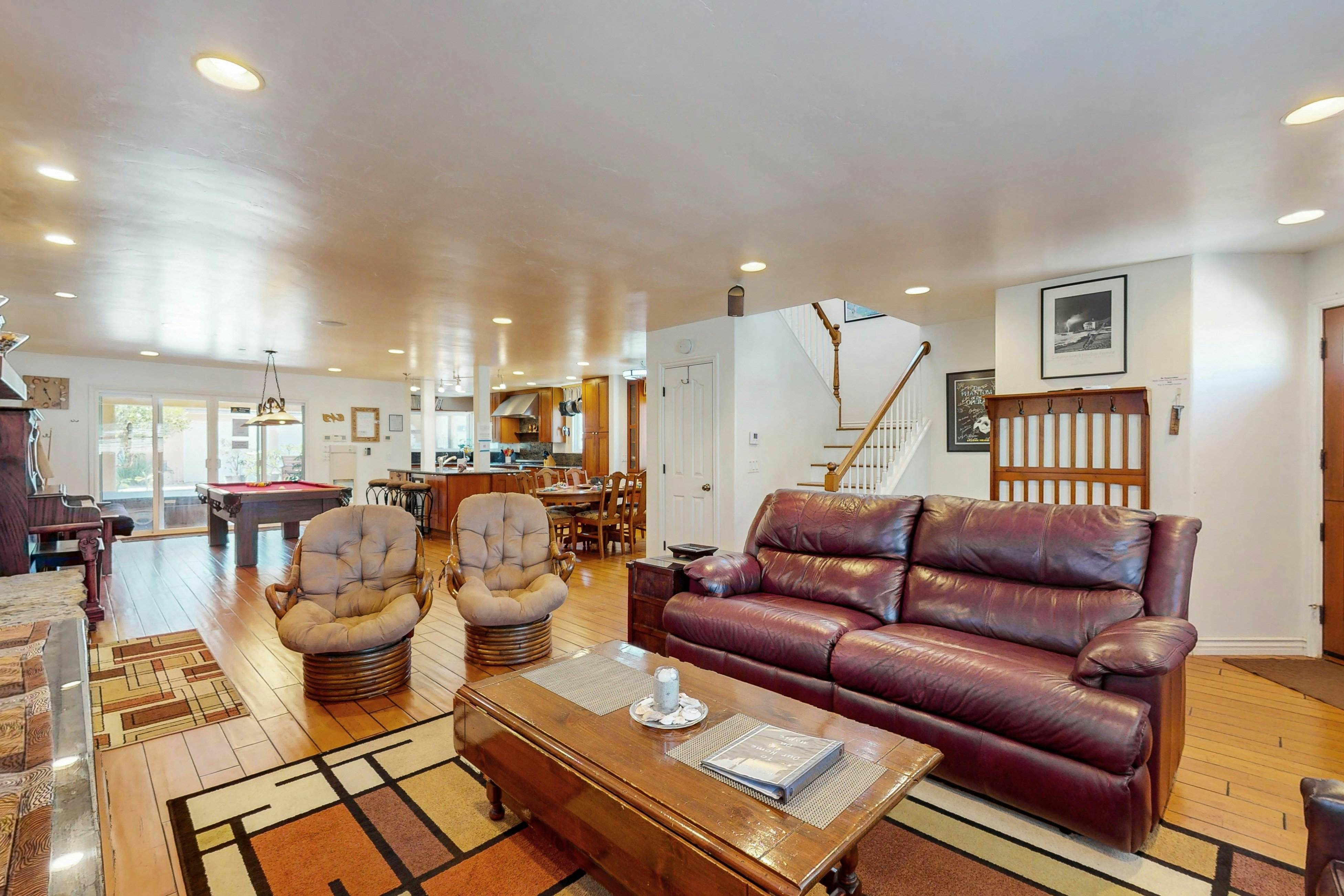 Coastal 3-Bedroom with Hot Tub and Ocean View