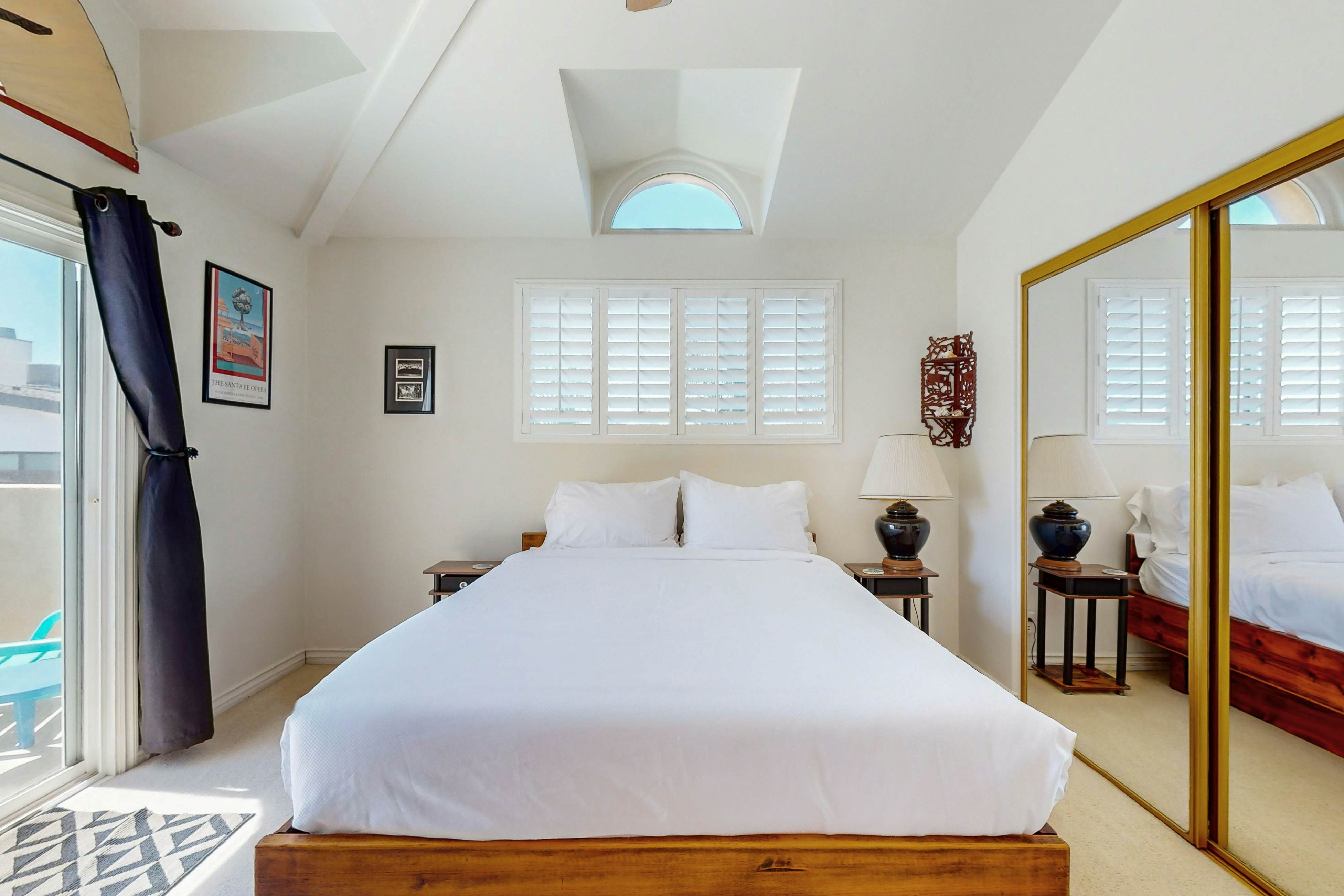 Coastal 3-Bedroom with Hot Tub and Ocean View