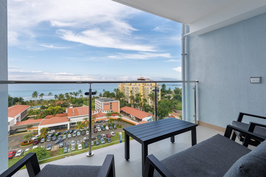 Casago | Beachside Condo | Steps from the Beach