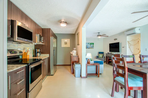 Luxury 3-Bedroom Condo in paradise
