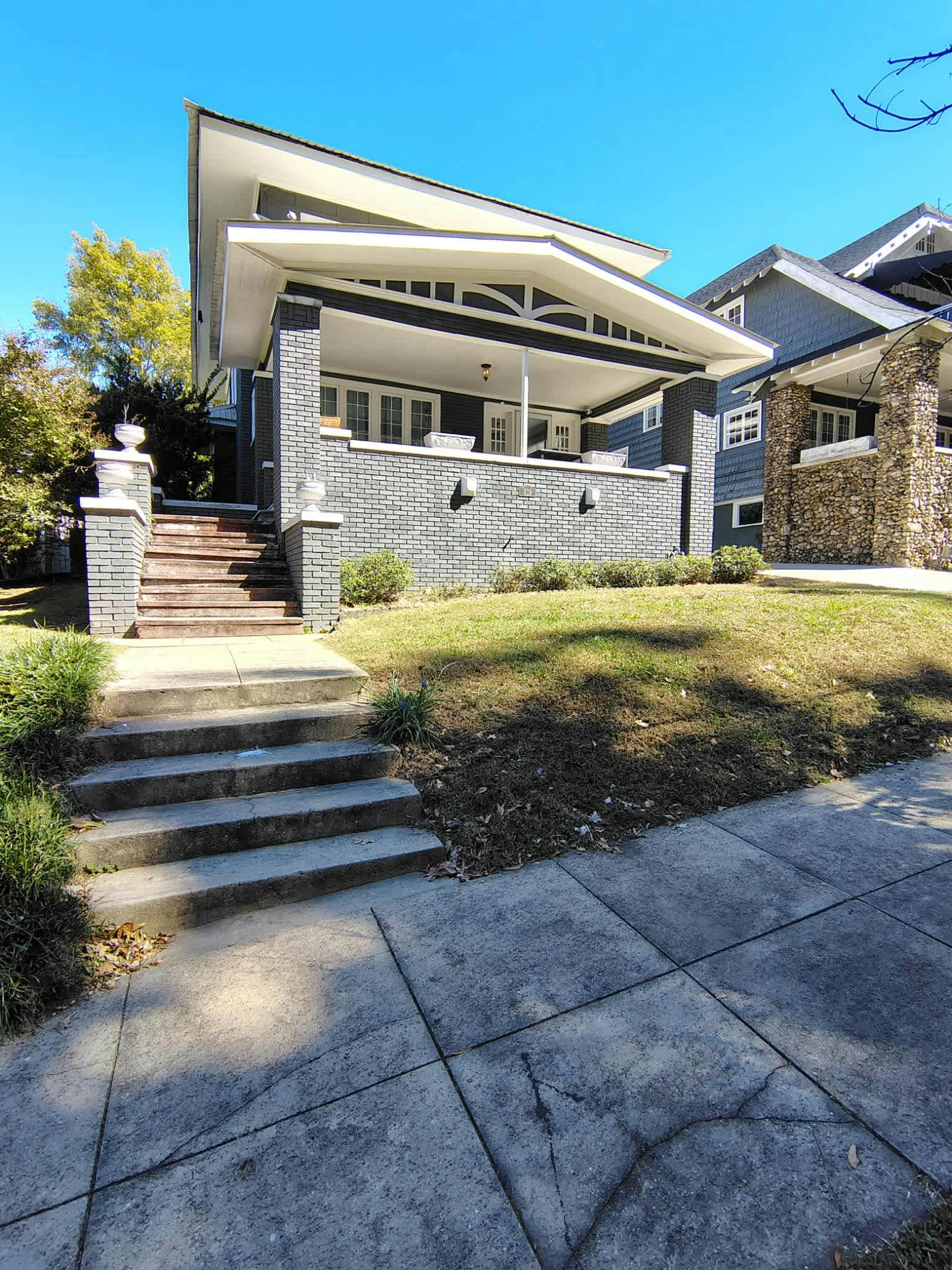 29th Street Trendy Lakeview Craftsman 8