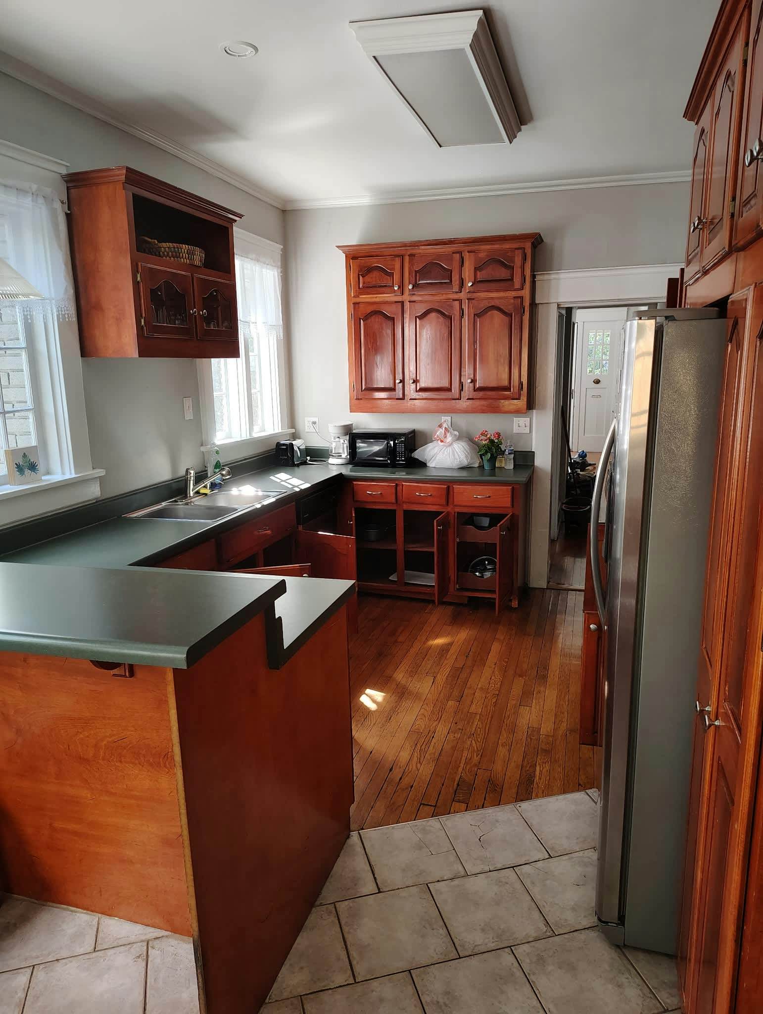 29th Street Trendy Lakeview Craftsman 8