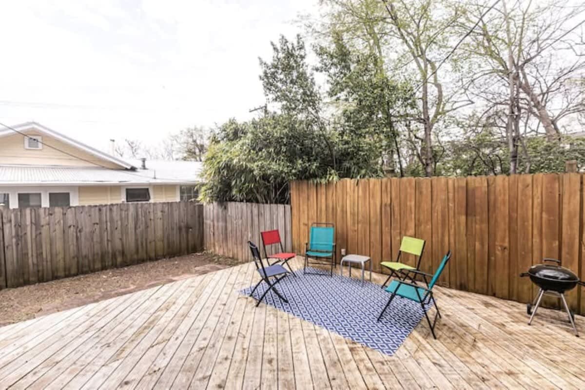 29th Street Trendy Lakeview Craftsman 8