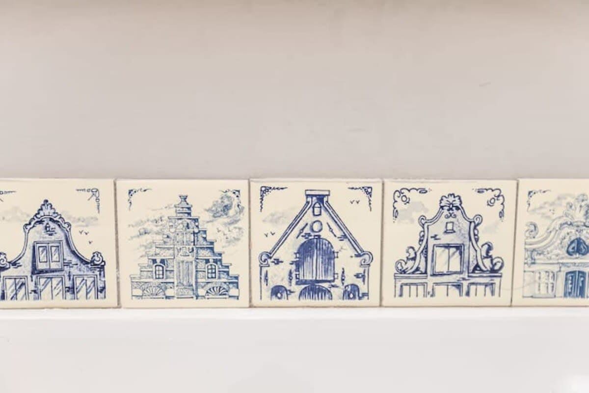 29th Street Trendy Lakeview Craftsman 8