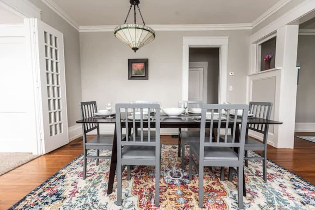 Walk to Restaurants - Trendy Lakeview Craftsman