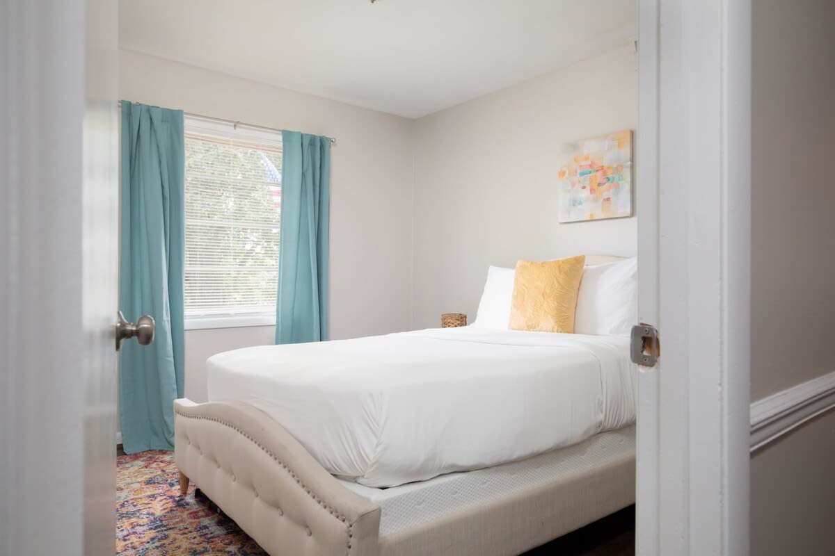 Mins to 5-Points/Outdoor Awning-Highland Hideaway