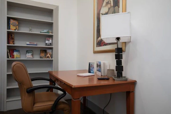 Close to Dining and Airport - East Lake Update