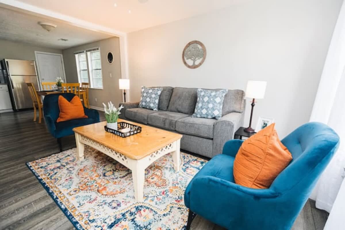 Avondale Home, Mins to Downtown-Forest Park Place