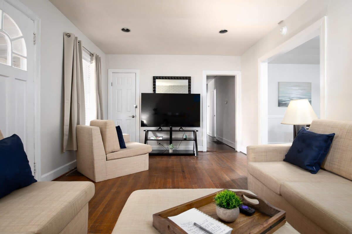 Modern Home, Huge Covered Porch! The Bham Bungalow