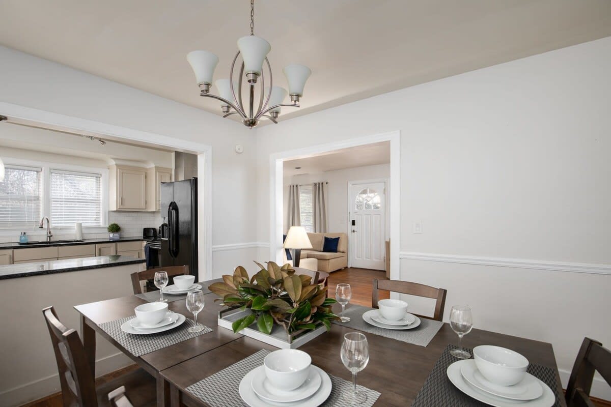 Modern Home, Huge Covered Porch! The Bham Bungalow