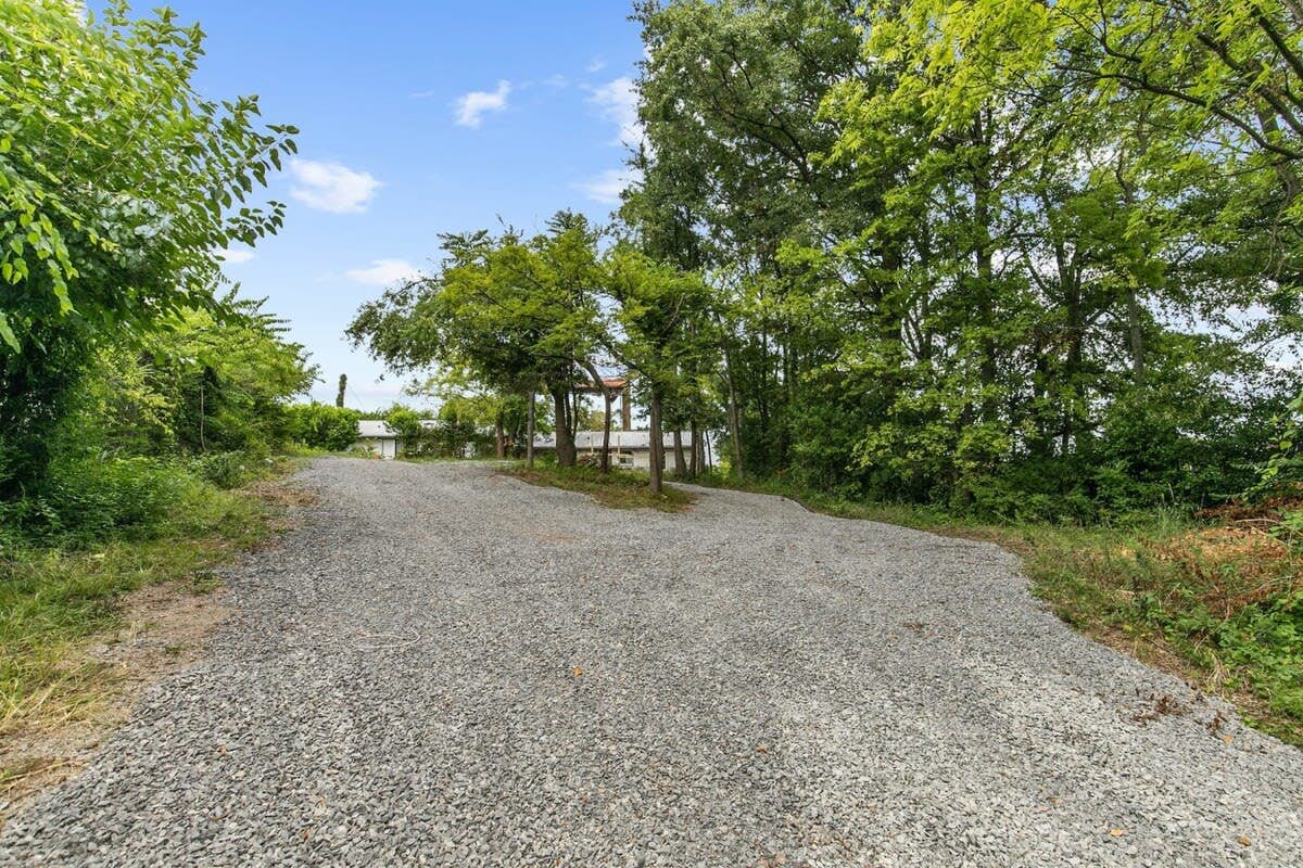 12th Ave The Bricks - Unit 5