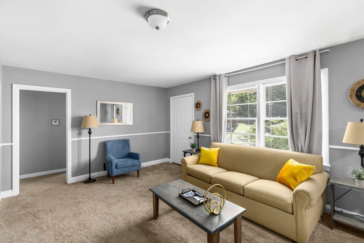 Broadmoor Bungalow - Unit A