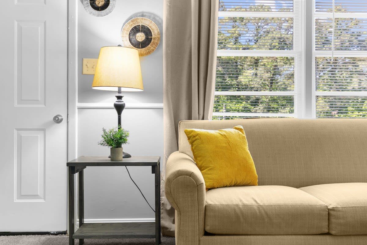 Broadmoor Bungalow - Unit A