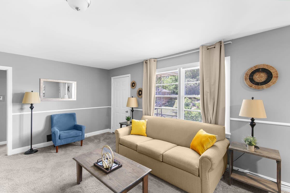 Broadmoor Bungalow - Unit A