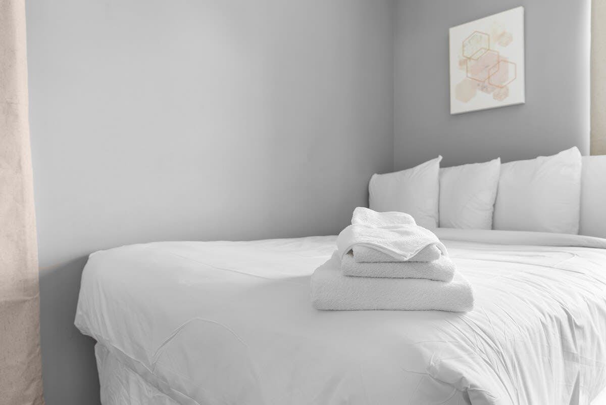 Broadmoor Bungalow - Unit A