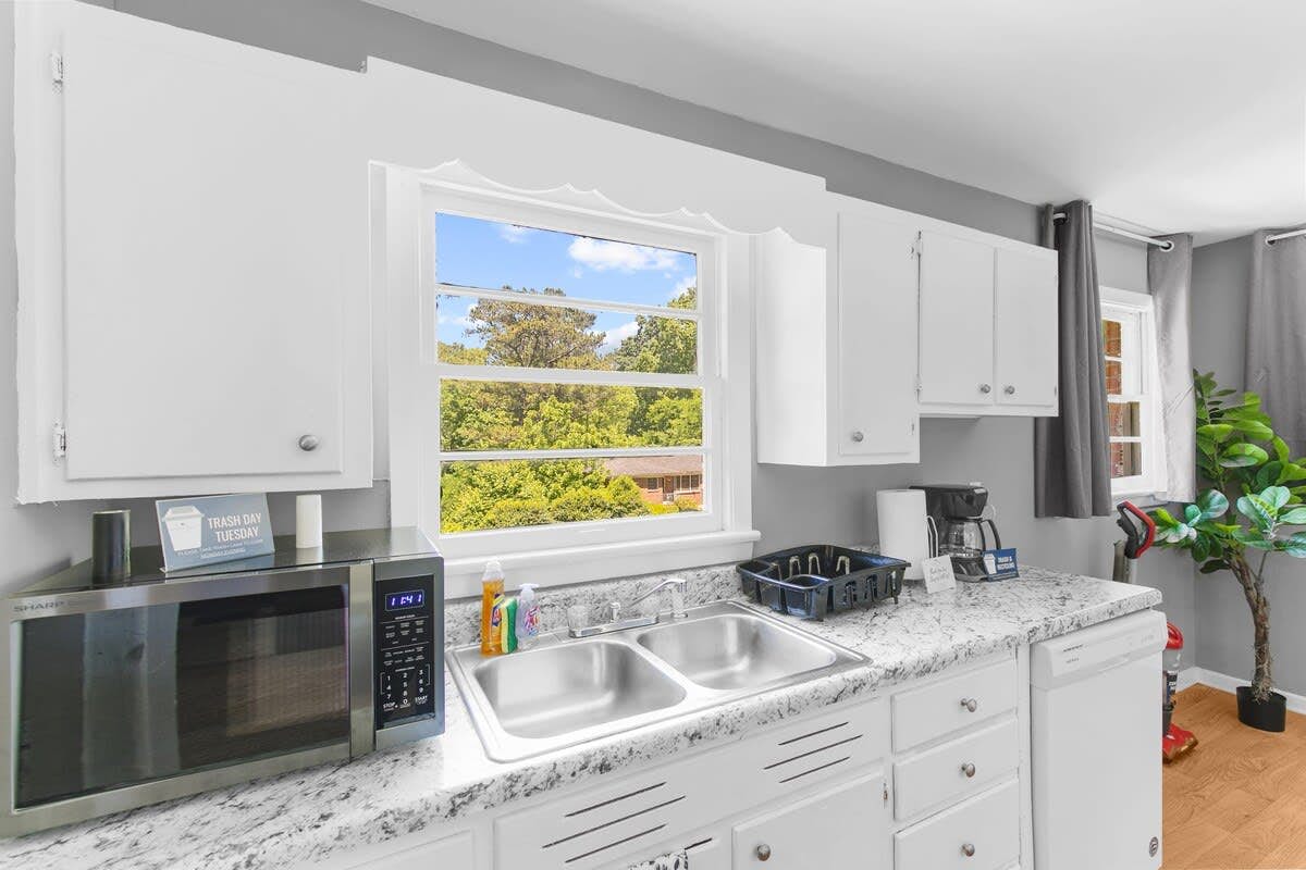 Broadmoor Bungalow - Unit A