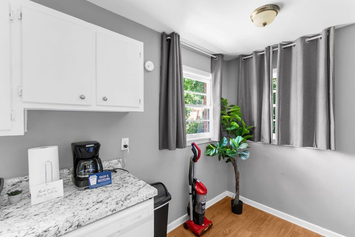 Broadmoor Bungalow - Unit A