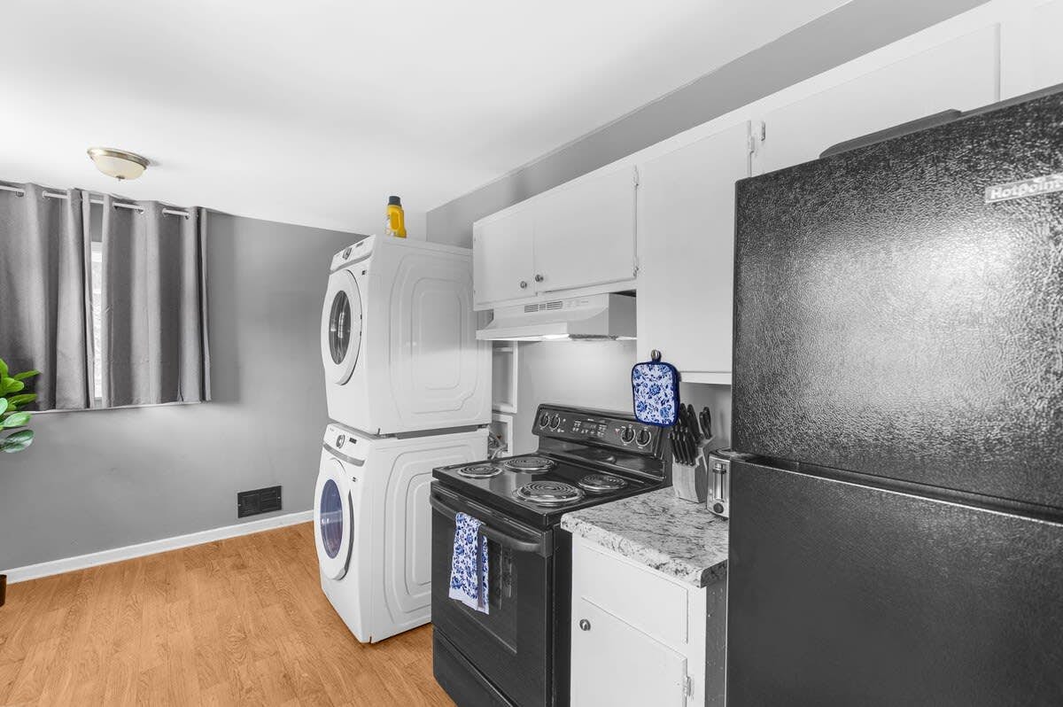 Broadmoor Bungalow - Unit A