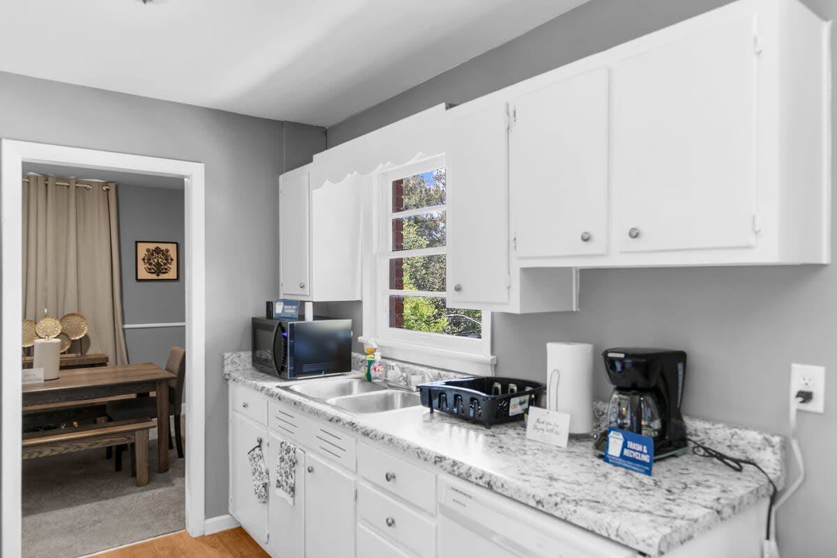 Broadmoor Bungalow - Unit A