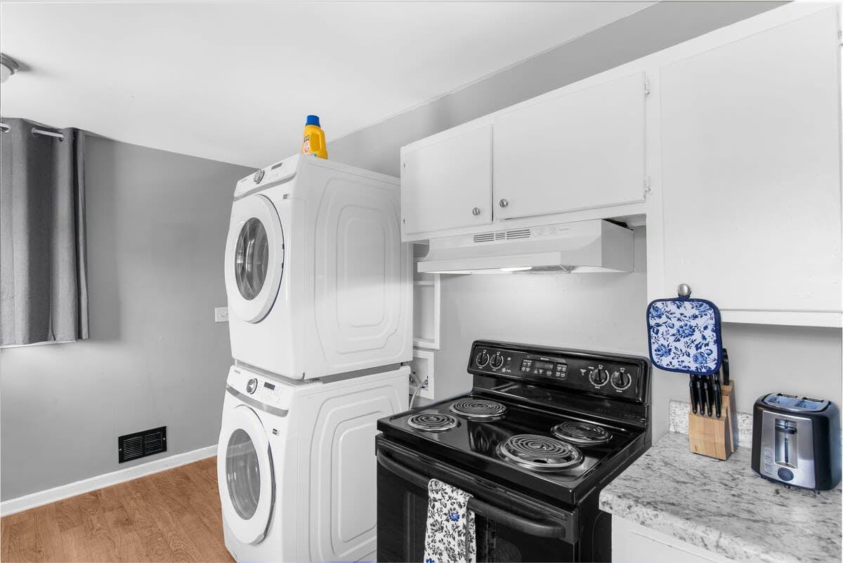 Broadmoor Bungalow - Unit A