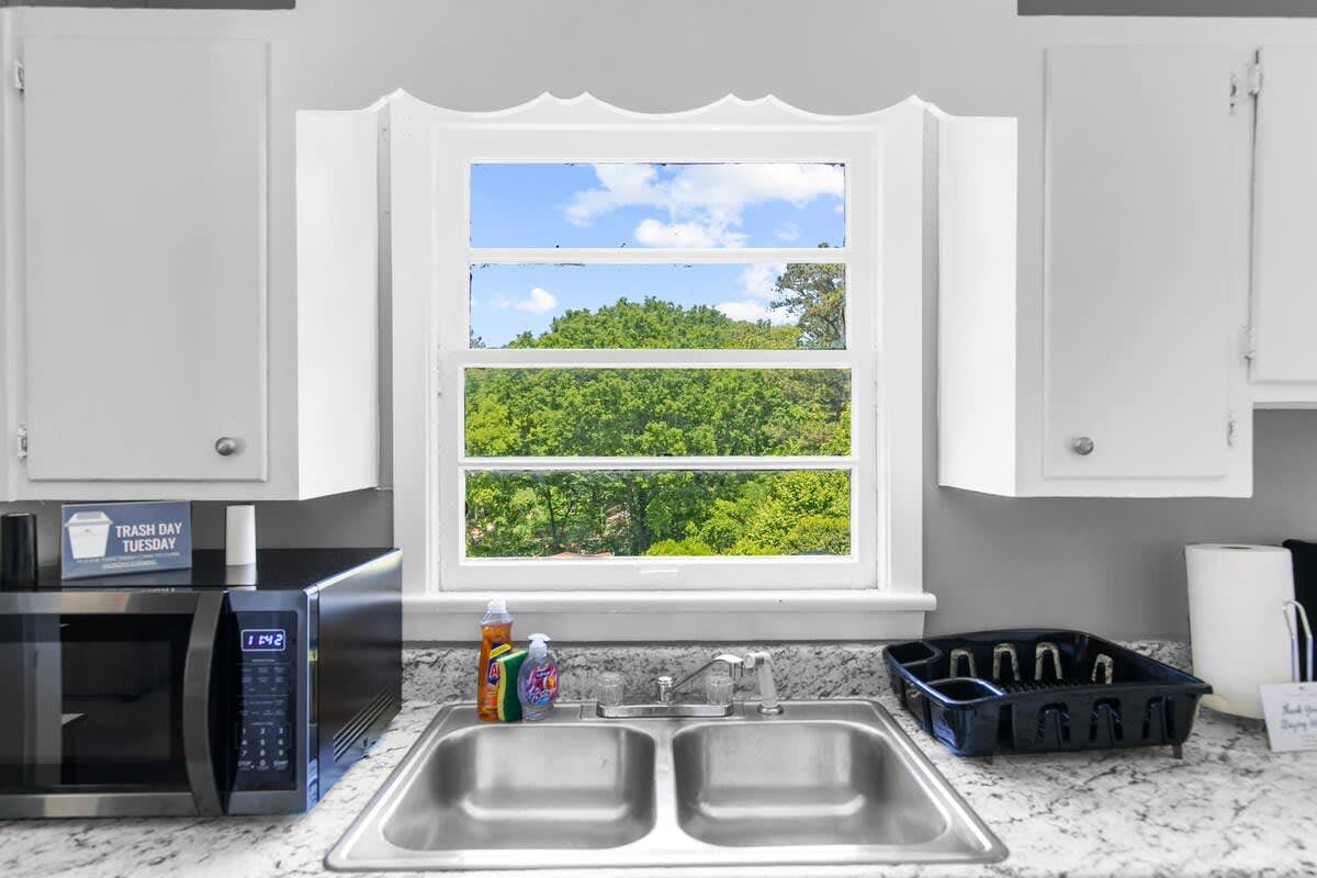 Broadmoor Bungalow - Unit A