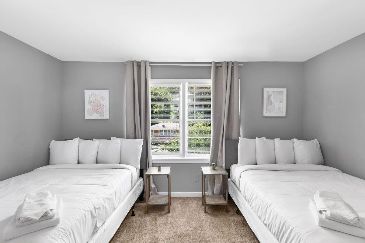 Broadmoor Bungalow - Unit A