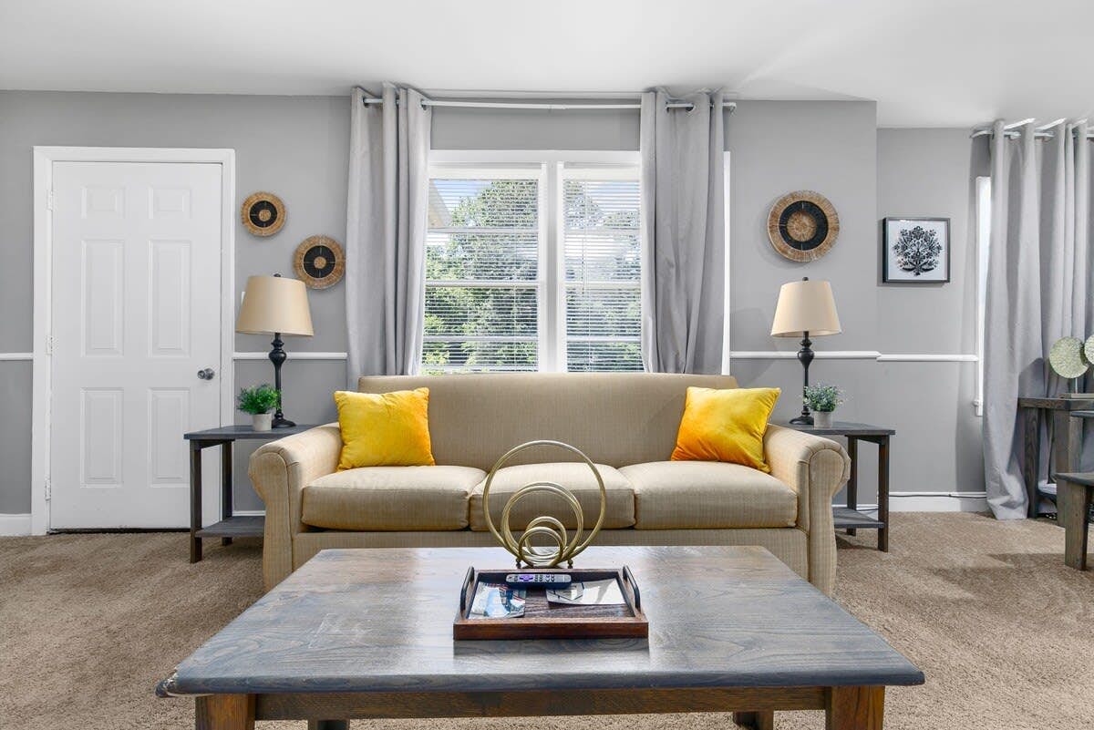 Broadmoor Bungalow - Unit A