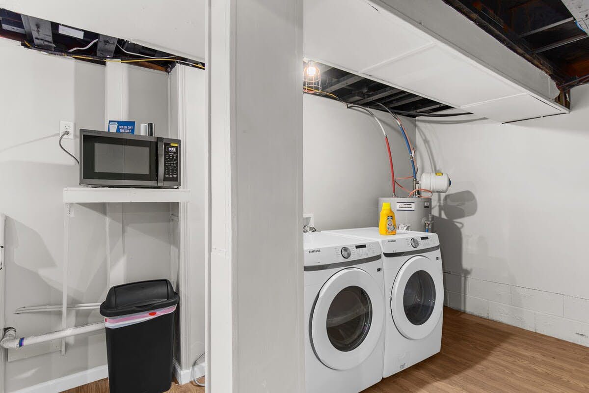 Broadmoor Bungalow - Unit B