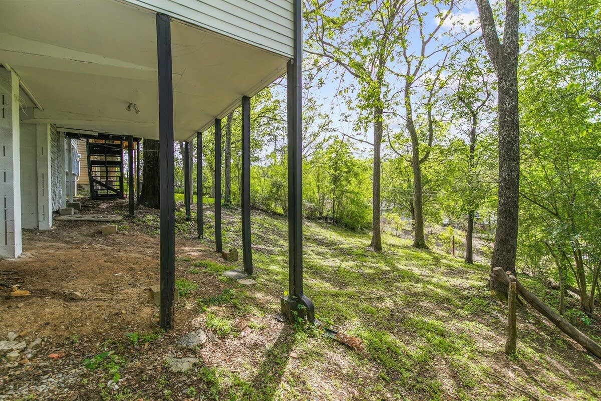 21st Street Evergreen Charm