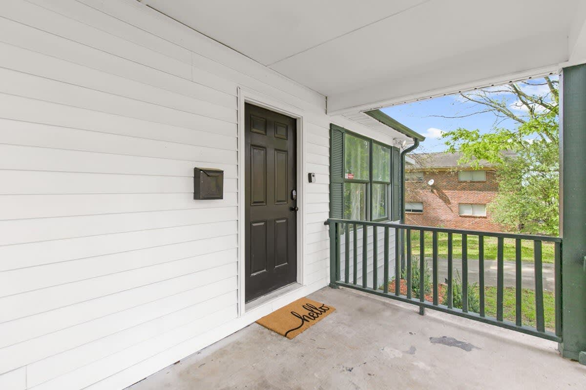 21st Street Evergreen Charm