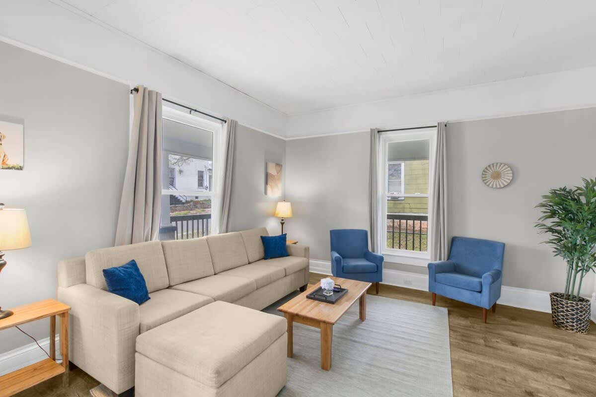 1 Mile to Bham CrossPlex & Near Legion Field