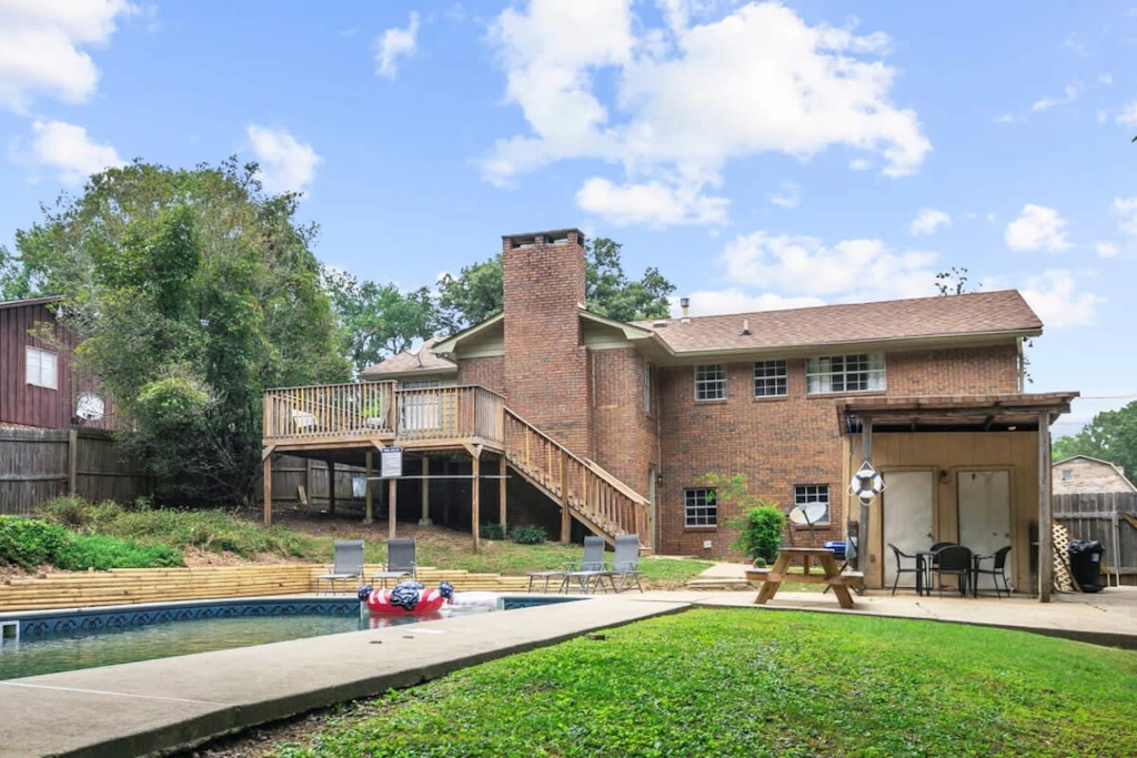 Miami Family Friendly in Forestdale