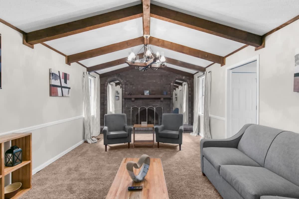 Miami Family Friendly in Forestdale