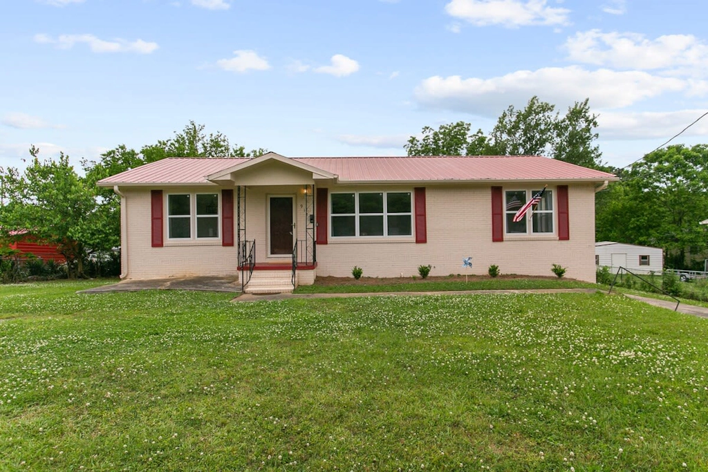 Dugan Ave Unit B