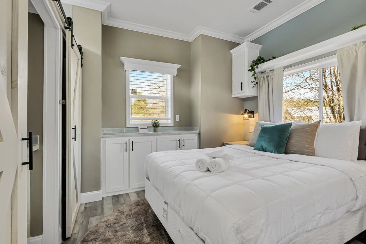 Tranquil Tiny Home near Hiking - Nesting Nook