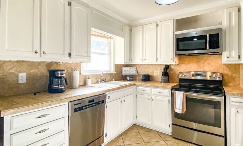 Minutes from Downtown & Arsenal! Cardinal Aerie