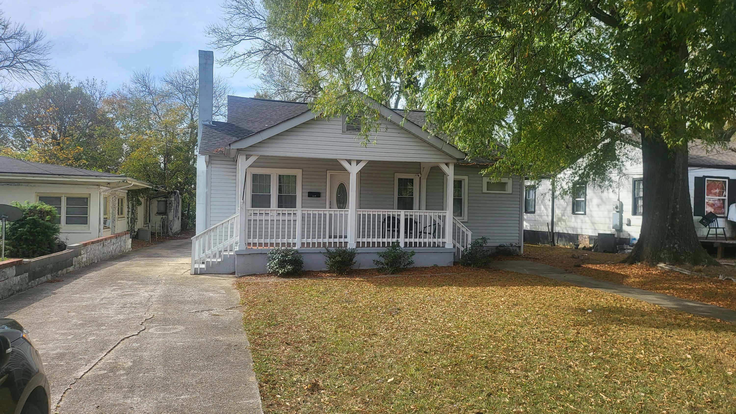83rd Street Comfy Cottage