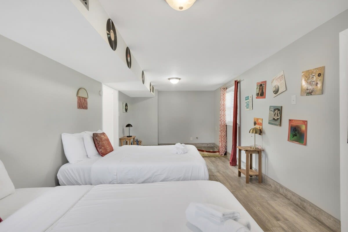 Mins to Downtown & Arsenal w/ Pool - The Retro Pad