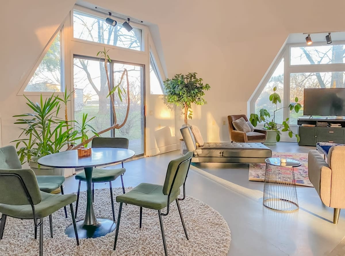 Eccentric Geodesic Dome-Home Near Downtown Hville