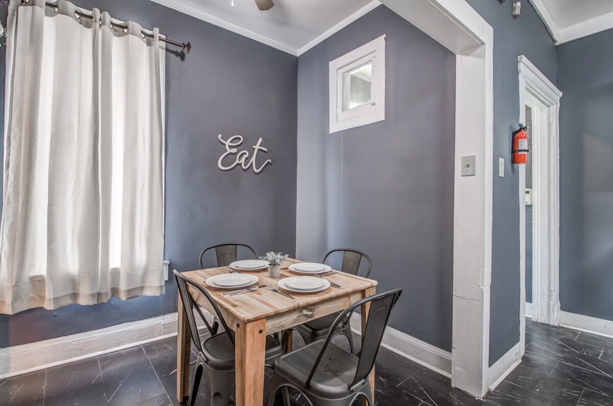 Blue Hideaway - Mins to Downtown