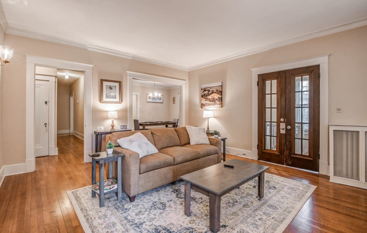 Mins to Downtown, Museum & Parks - Blue Hideaway