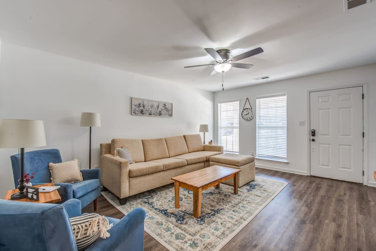 Mins to Downtown & U of Memphis! High Point Duet