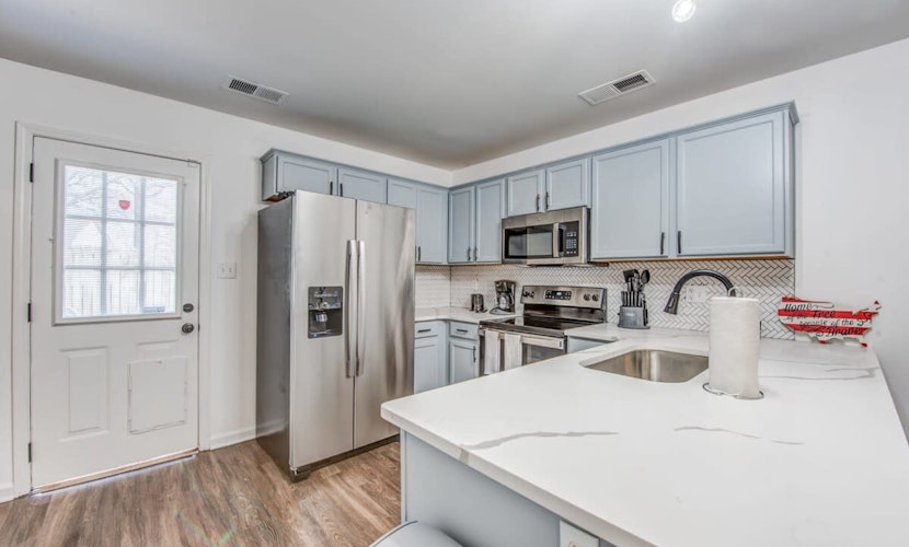 Mins to Downtown & U of Memphis! High Point Duet 2