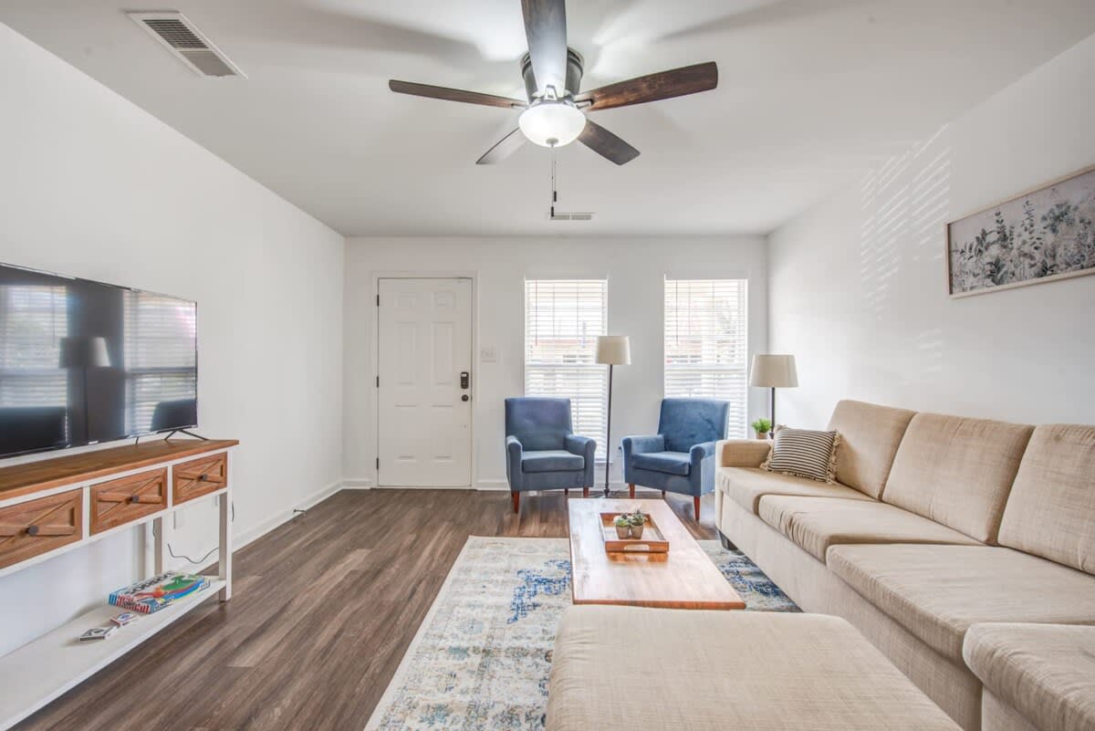 Mins to Downtown & U of Memphis! High Point Duet 2