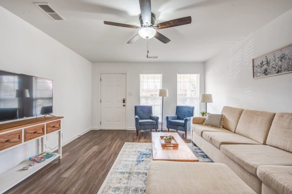 Mins to Downtown & U of Memphis! High Point Duet 2