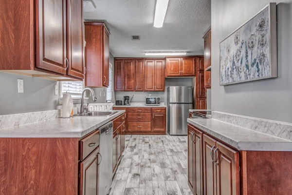 Near Downtown, Shelby Parks Farm - Haddington Home