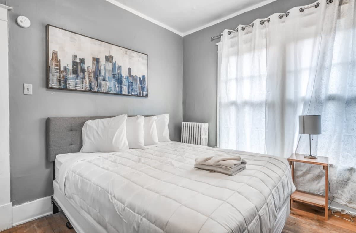 10 Min to U of Memphis-Rozelle Retreat Left Unit