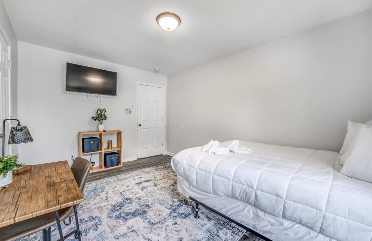 Judy Lynn Collective