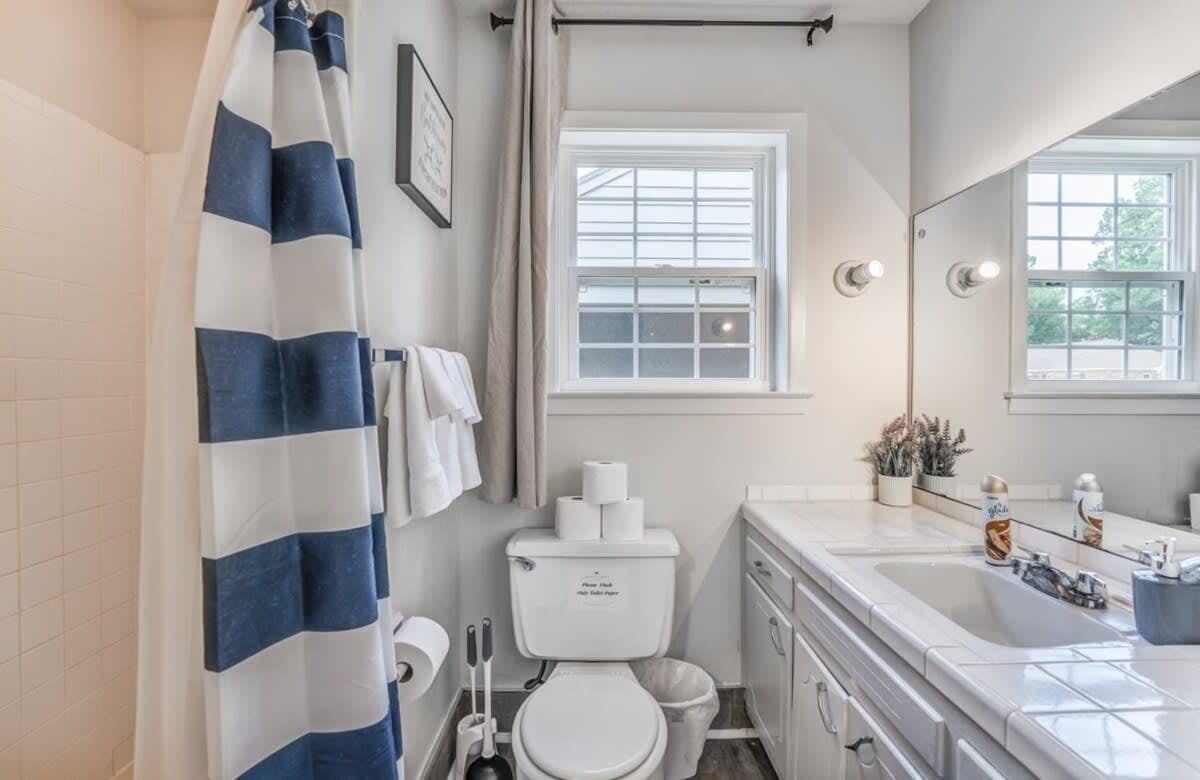 Judy Lynn Collective